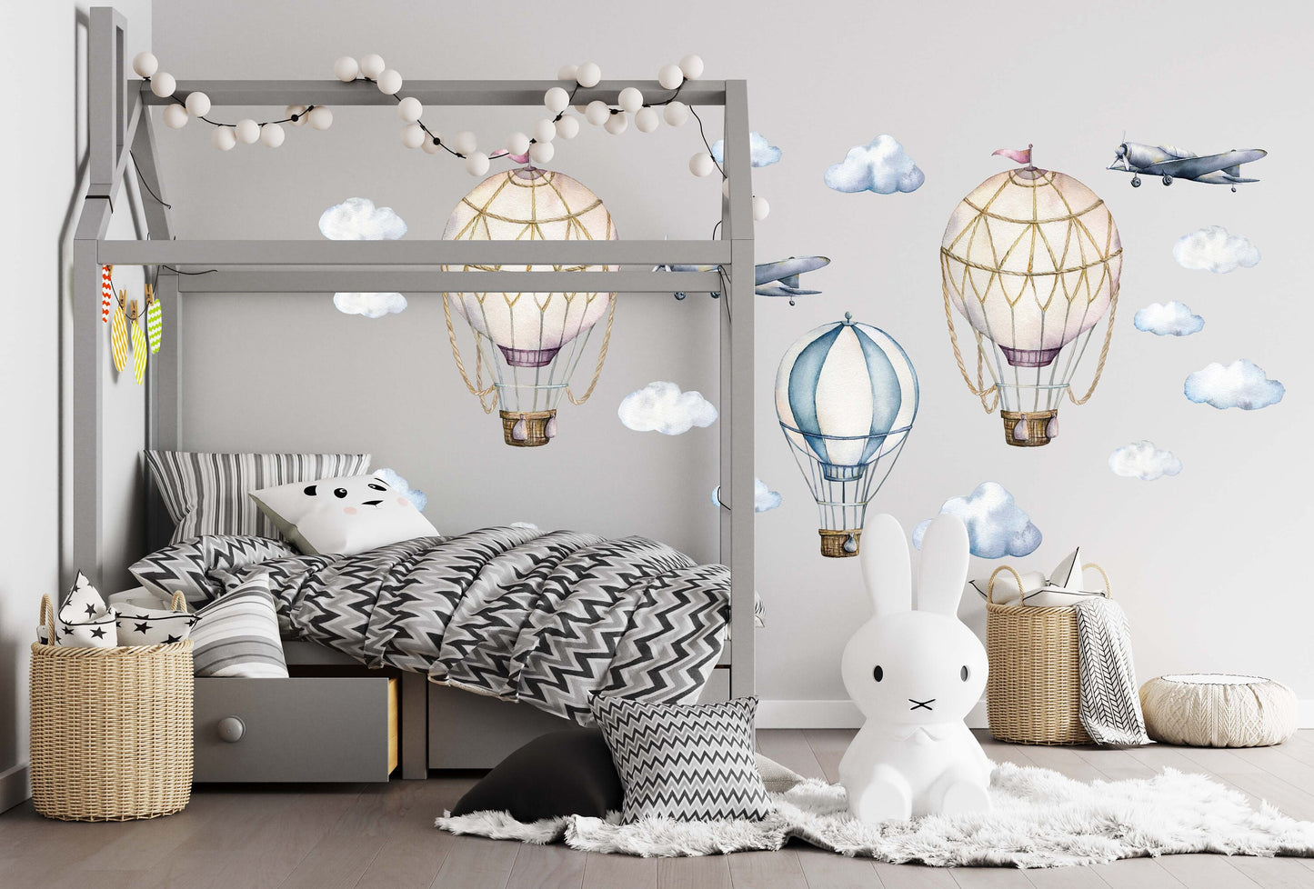 Retro Hot Air Balloons Wall Decals Vintage Color Clouds Stickers, LF089